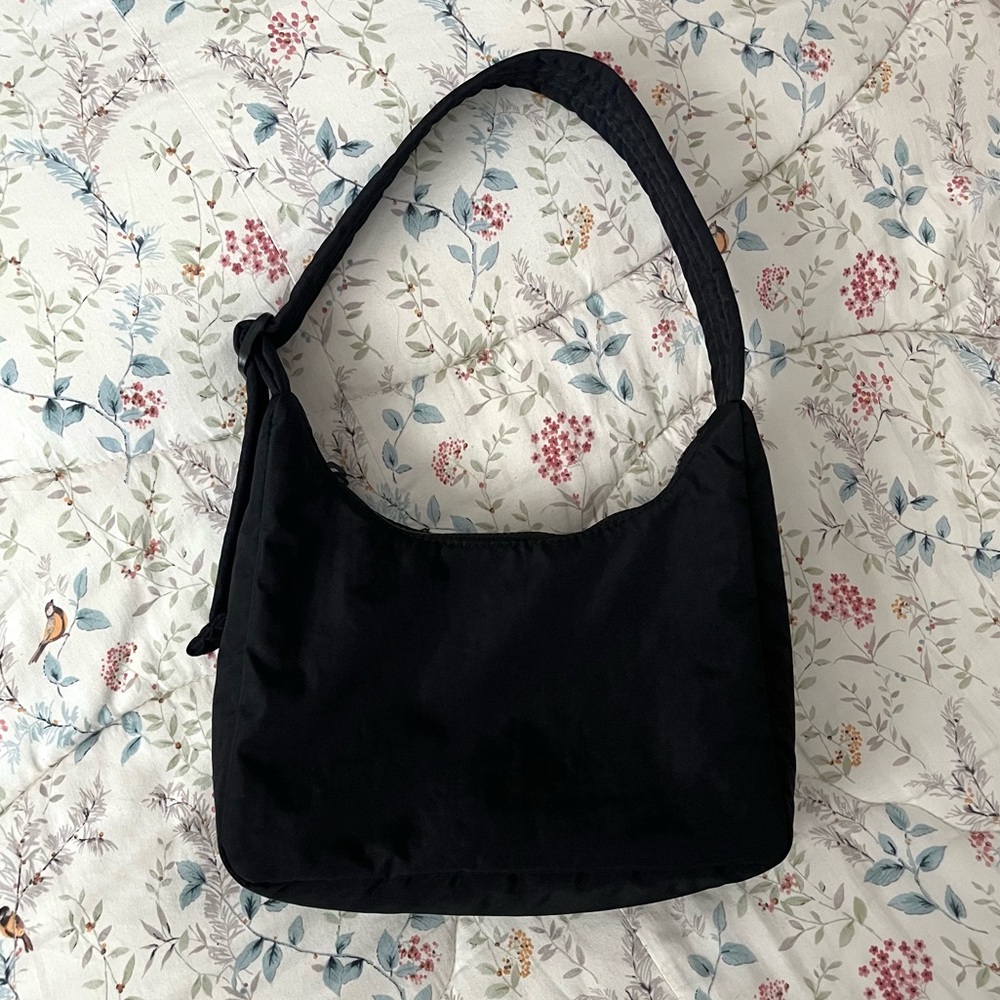 BAGGU Mini Nylon Shoulder Bag | Like New
